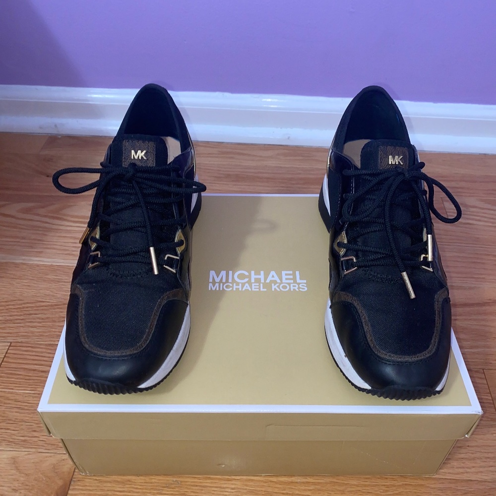 Michael Kors sneakers Size 9 Color Black and brown
